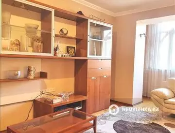 4-комнатная квартира, этаж 4 из 5, 140 м², миниатюра 7