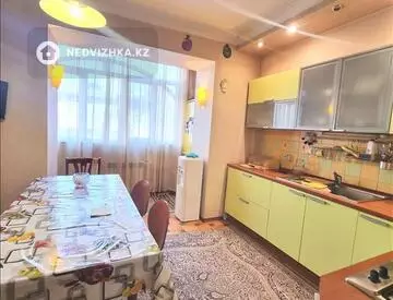 4-комнатная квартира, этаж 4 из 5, 140 м², миниатюра 9