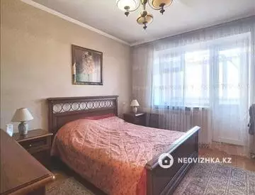 4-комнатная квартира, этаж 4 из 5, 140 м², миниатюра 10