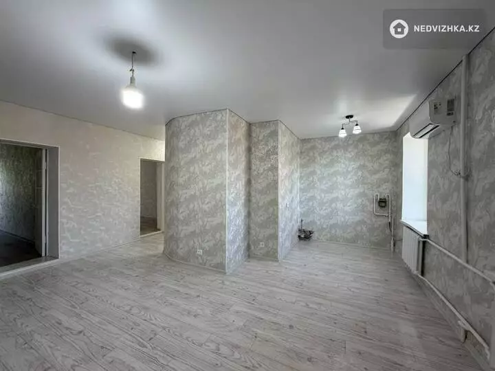 3-комнатная квартира, этаж 4 из 8, 65 м², фотография 4
