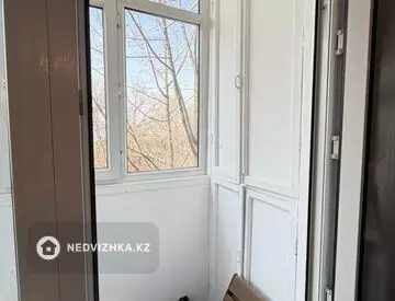 2-комнатная квартира, этаж 4 из 4, 45 м², миниатюра 10