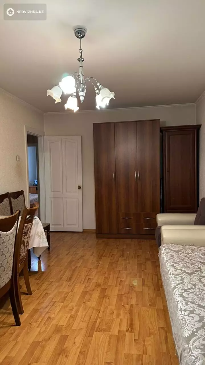 4-комнатная квартира, этаж 4 из 4, 74 м², фотография 5