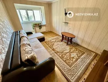 2-комнатная квартира, этаж 3 из 9, 55 м², миниатюра 2