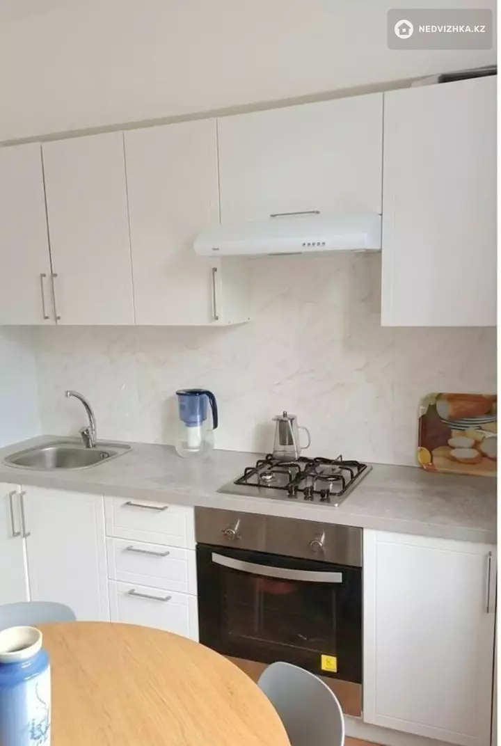 1-комнатная квартира, этаж 4 из 9, 40 м², фотография 3