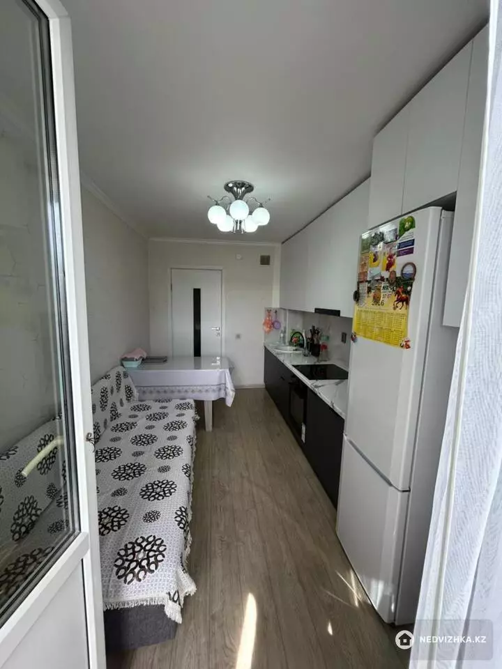 1-комнатная квартира, этаж 9 из 8, 42 м², фотография 2