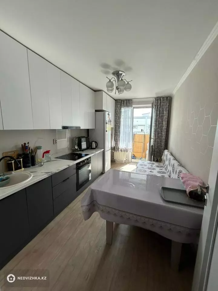 1-комнатная квартира, этаж 9 из 8, 42 м²