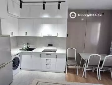 2-комнатная квартира, этаж 4 из 9, 44 м², миниатюра 1