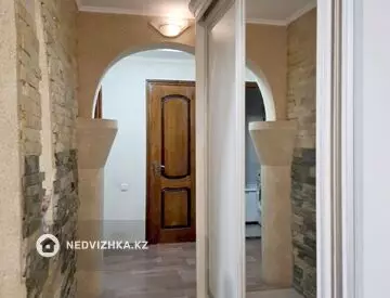3-комнатная квартира, этаж 2 из 9, 68 м², миниатюра 10