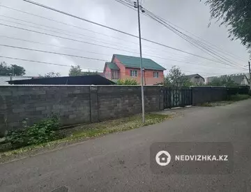5-комнатный дом, 7 соток, 240 м²