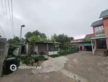 5-комнатный дом, 7 соток, 240 м²