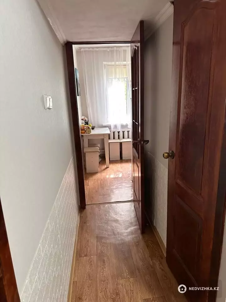 2-комнатная квартира, этаж 1 из 4, 46 м², фотография 3
