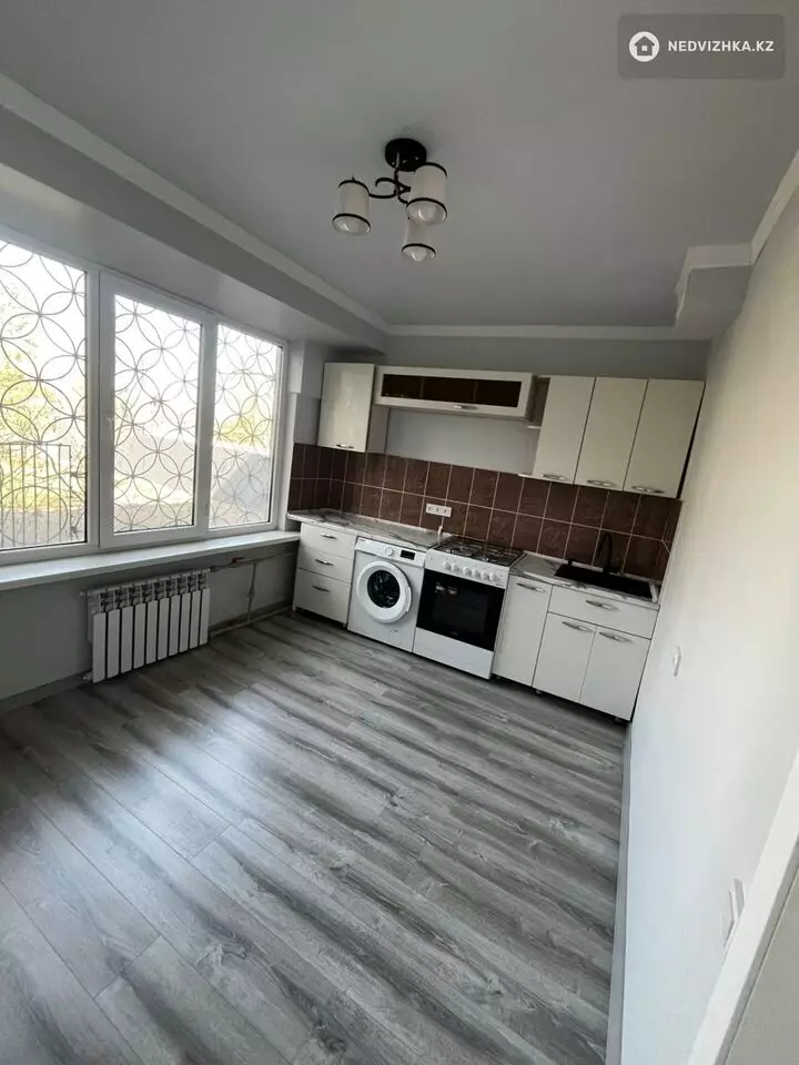 1-комнатная квартира, этаж 1 из 3, 48 м², фотография 3