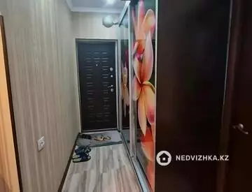 1-комнатная квартира, этаж 3 из 5, 42 м²