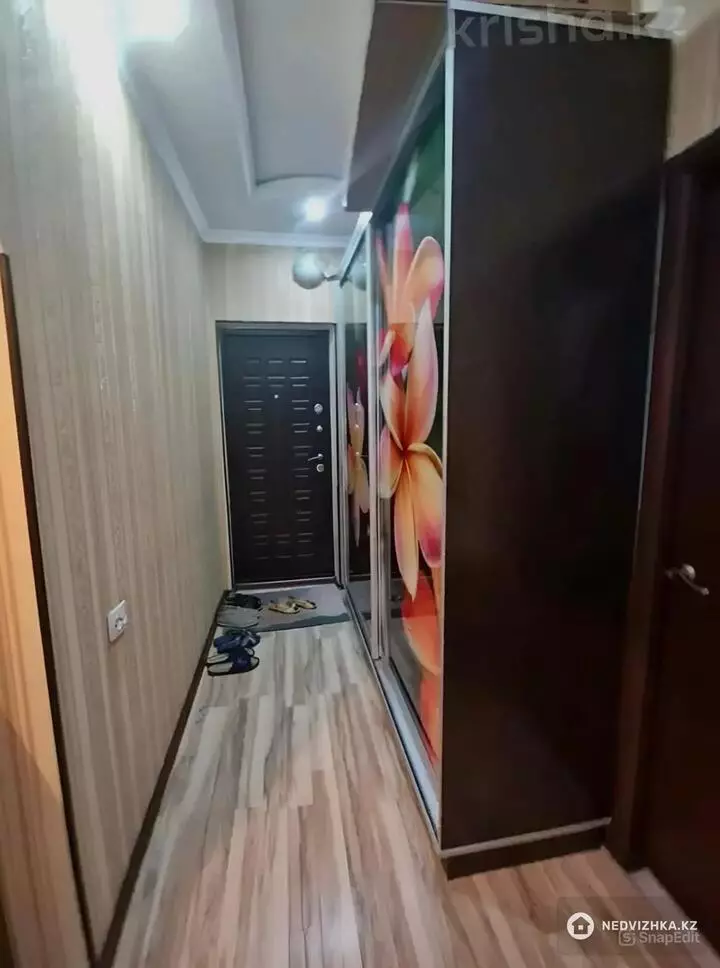 1-комнатная квартира, этаж 3 из 5, 42 м², фотография 2