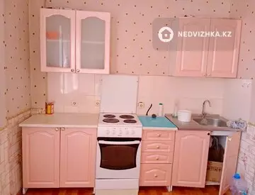 1-комнатная квартира, этаж 9 из 13, 42 м², миниатюра 4