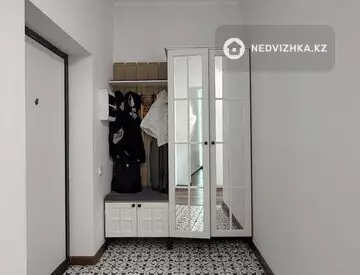 2-комнатная квартира, этаж 6 из 15, 58 м², миниатюра 3