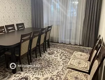 3-комнатная квартира, этаж 3 из 4, 63 м², миниатюра 1