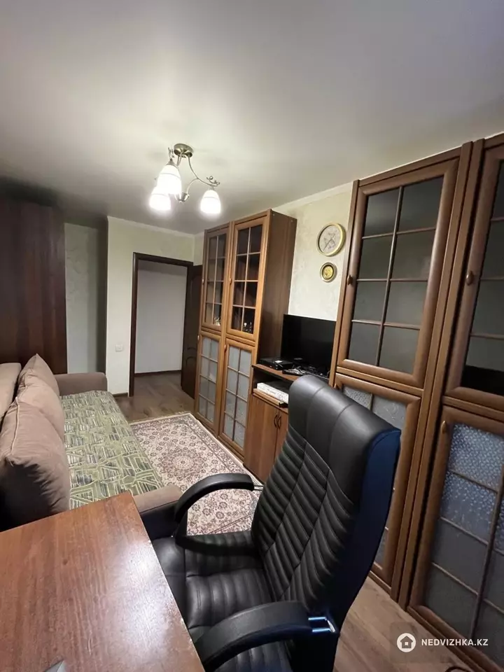 3-комнатная квартира, этаж 3 из 4, 63 м², фотография 3