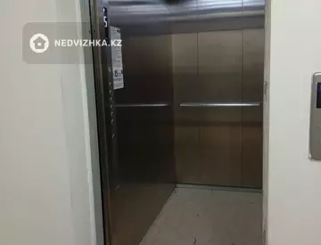 3-комнатная квартира, этаж 5 из 12, 71 м², миниатюра 10