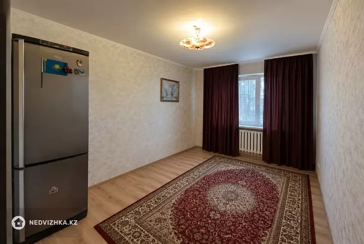 3-комнатная квартира, этаж 1 из 5, 66 м², фотография 2