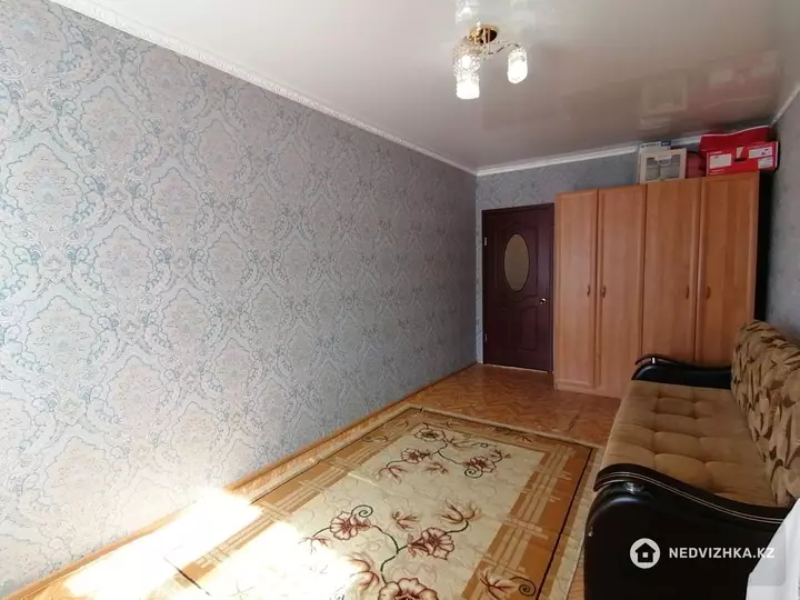 2-комнатная квартира, этаж 6 из 6, 60 м², фотография 3