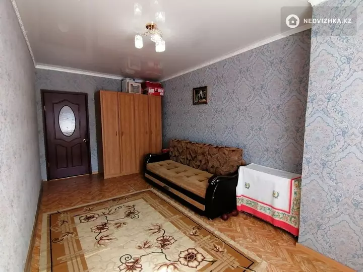 2-комнатная квартира, этаж 6 из 6, 60 м², фотография 2