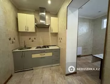2-комнатная квартира, этаж 14 из 19, 70 м², миниатюра 5