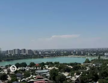 2-комнатная квартира, этаж 14 из 19, 70 м², миниатюра 2