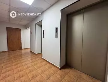 2-комнатная квартира, этаж 14 из 19, 70 м², миниатюра 9