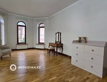 6-бөлмелі үй, 10 соттық, 600 м², На длительный срок, 12-нобай