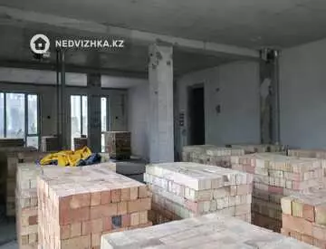 4-бөлмелі пәтер, қабат 1 барлық қабат саны 3, 230 м², 5-нобай