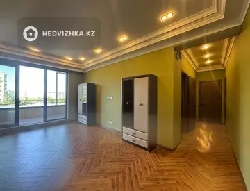 кеңселер, медорталықтар мен дәріханалар т.б., 4 қабат, 1 000 м², 10-нобай