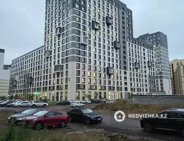 3-комнатная квартира, этаж 4 из 9, 85 м², миниатюра 2