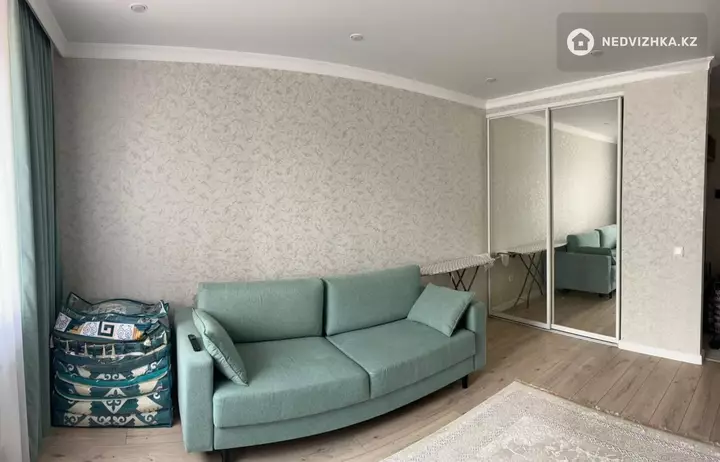 1-комнатная квартира, этаж 3 из 9, 37 м²