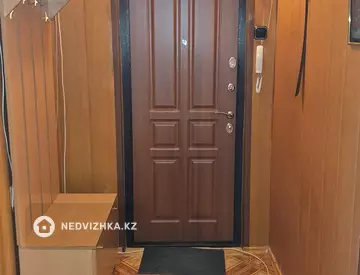 2-комнатная квартира, этаж 2 из 5, 57 м²