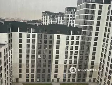 3-комнатная квартира, этаж 4 из 9, 85 м², миниатюра 3