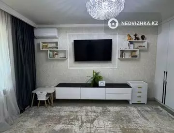 2-комнатная квартира, этаж 3 из 5, 53 м², миниатюра 1