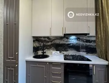 2-комнатная квартира, этаж 3 из 5, 53 м², миниатюра 11