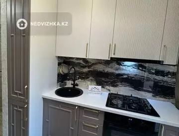 2-комнатная квартира, этаж 3 из 5, 53 м², миниатюра 9