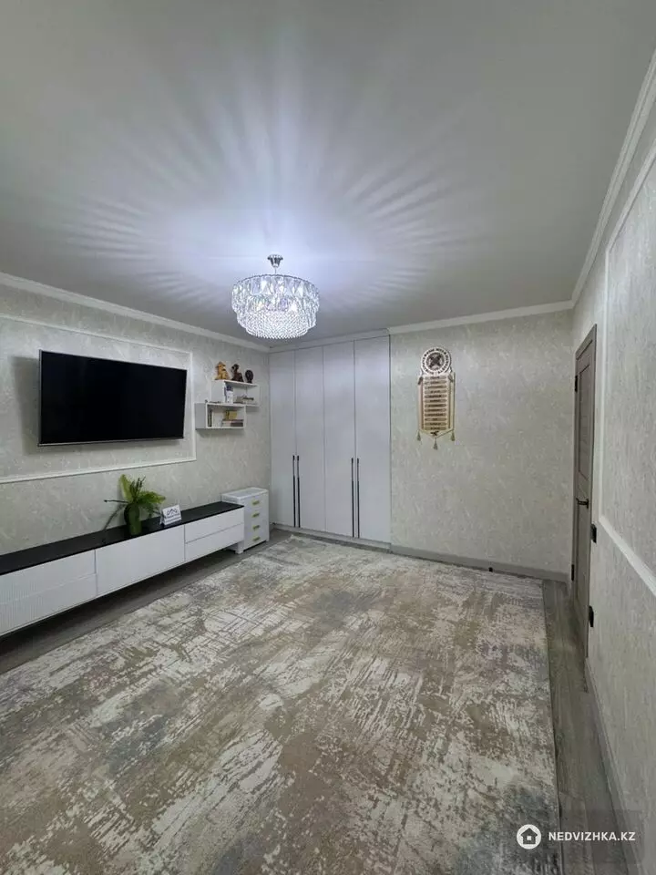 2-комнатная квартира, этаж 3 из 5, 53 м², фотография 2
