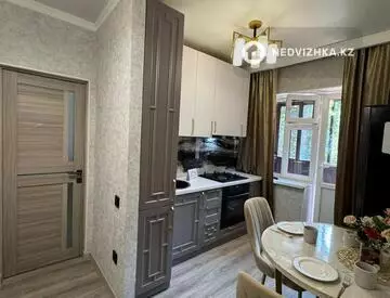 2-комнатная квартира, этаж 3 из 5, 53 м², миниатюра 6