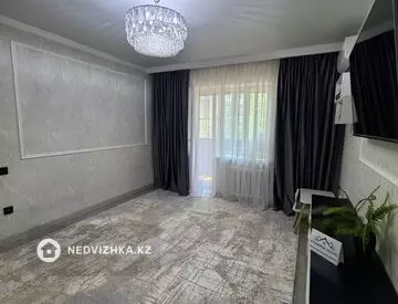 2-комнатная квартира, этаж 3 из 5, 53 м², миниатюра 5