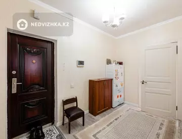2-комнатная квартира, этаж 12 из 12, 61 м², миниатюра 10
