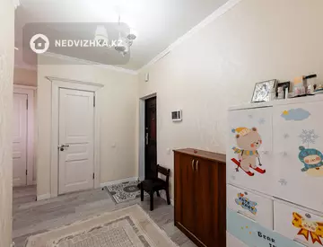 2-комнатная квартира, этаж 12 из 12, 61 м², миниатюра 3