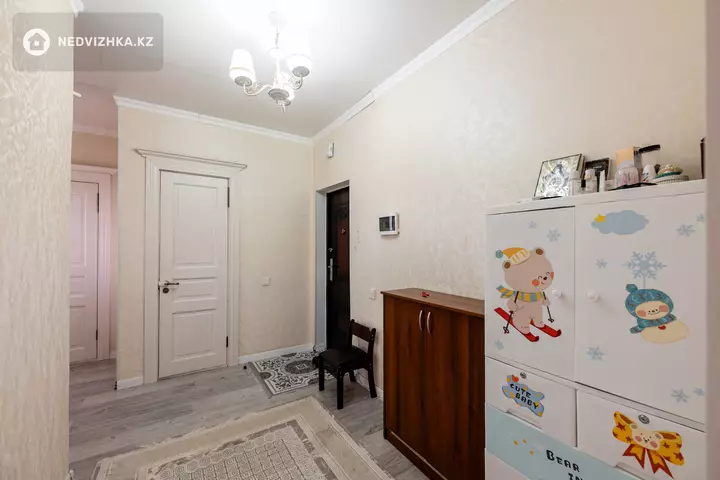 2-комнатная квартира, этаж 12 из 12, 61 м², фотография 3