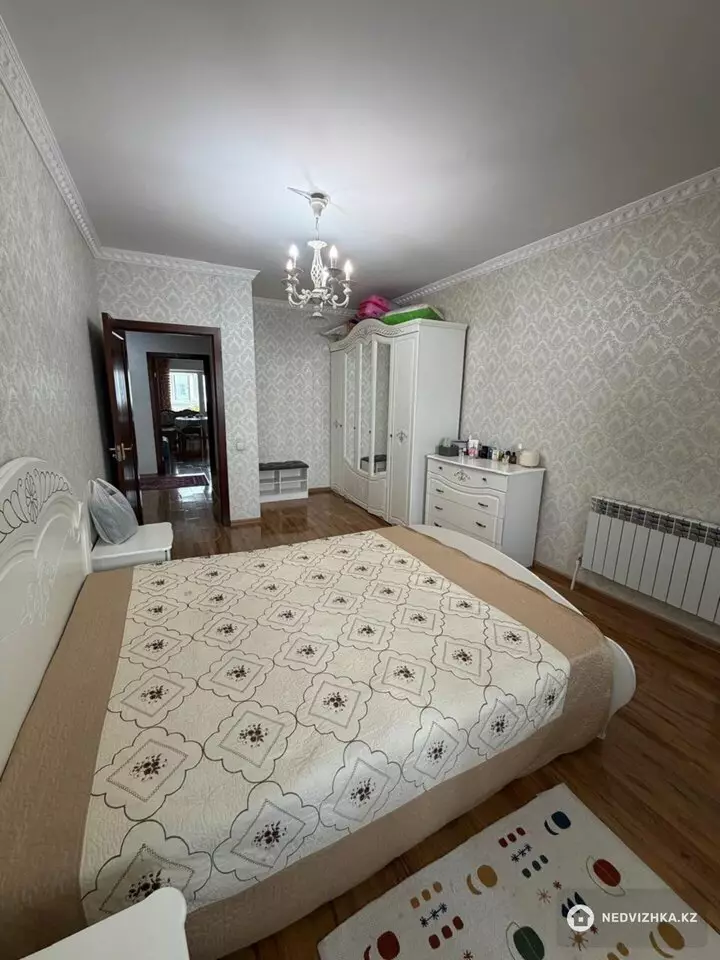 3-комнатная квартира, этаж 13 из 16, 110 м², фотография 3