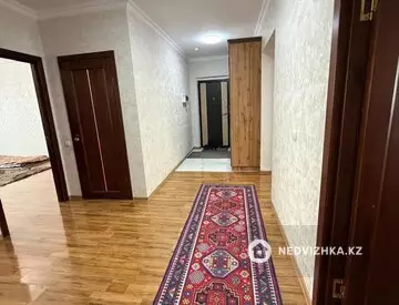 3-комнатная квартира, этаж 13 из 16, 110 м², миниатюра 2