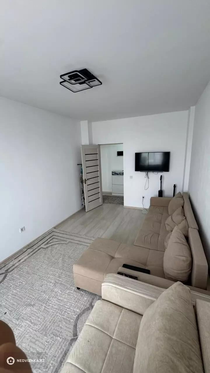 1-комнатная квартира, этаж 12 из 16, 36 м²