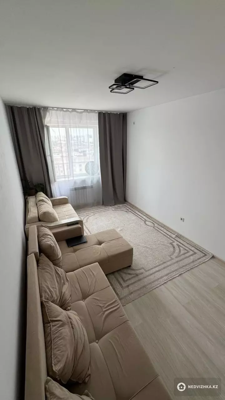 1-комнатная квартира, этаж 12 из 16, 36 м², фотография 2