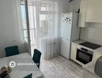 1-комнатная квартира, этаж 12 из 16, 36 м², миниатюра 10